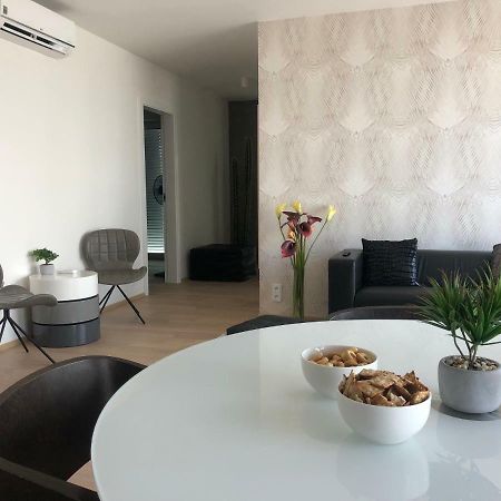 7Th Heaven Apartments Брно Экстерьер фото