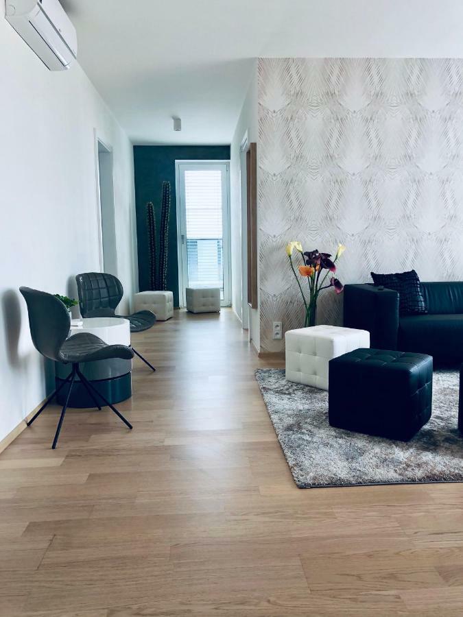 7Th Heaven Apartments Брно Экстерьер фото